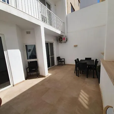 Daire Modern In Swieqi Malta *