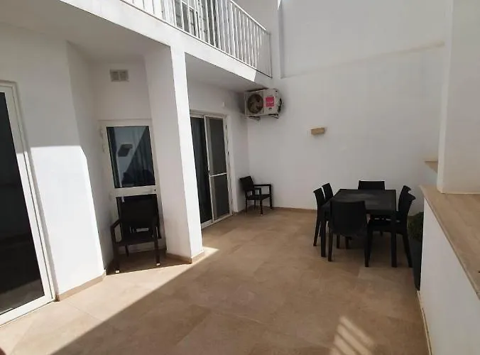 Daire Modern In Swieqi Malta *